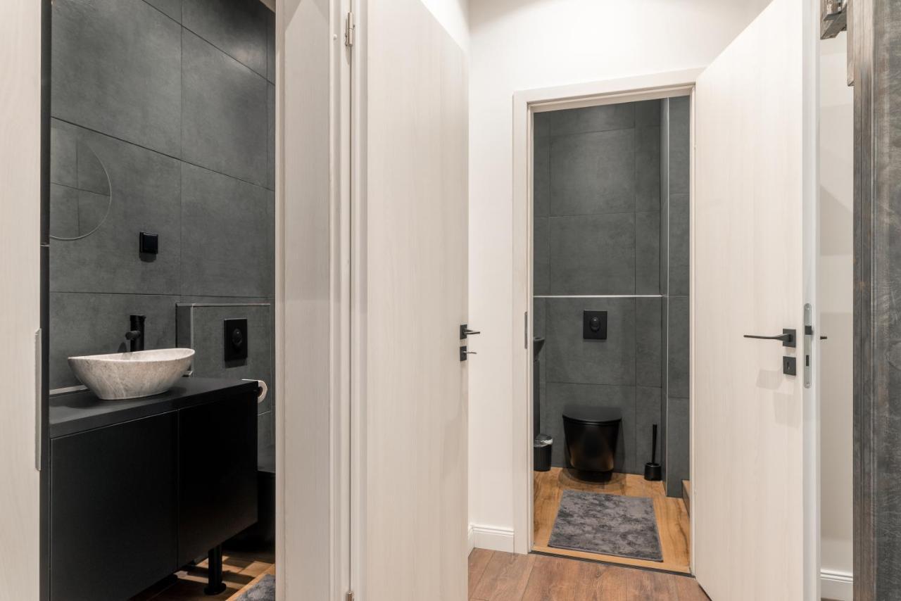 Downtown Luxury By Stlcz With 2 Bathrooms Budapest Exterior photo