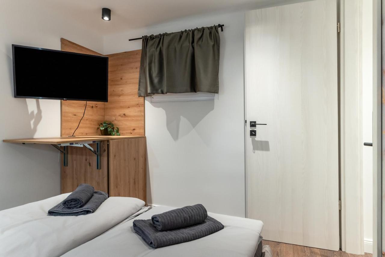 Downtown Luxury By Stlcz With 2 Bathrooms Budapest Exterior photo